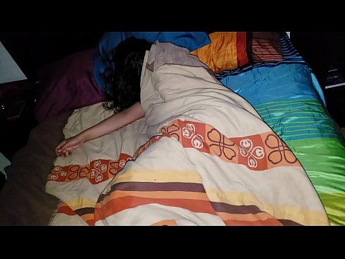 ❤️ Anak tiri berating ibu tiriné enom nalika dheweke turu. ❤️❌ Saru rusia ing jv.hentai-menu.ru ❤